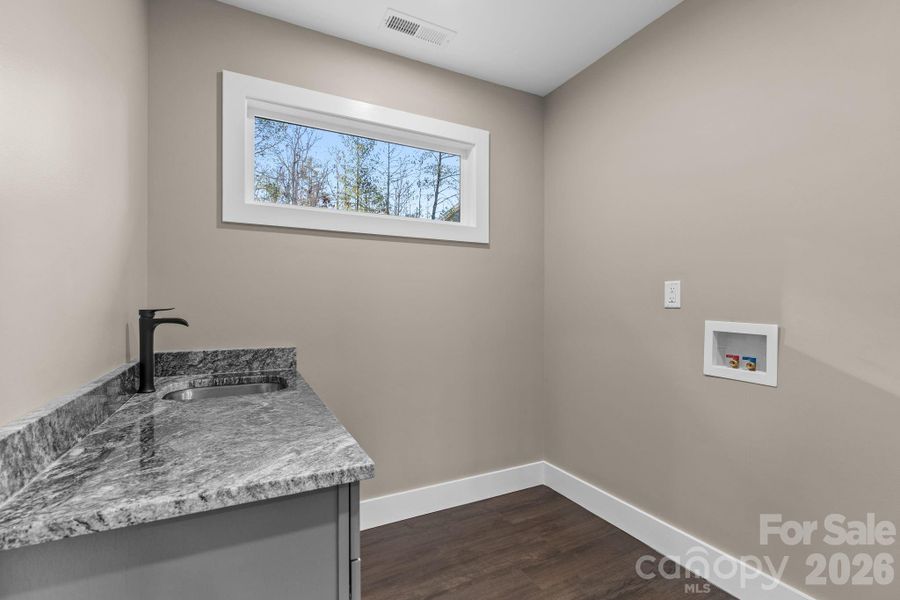 Spacious, unfurnished interior of a new home in , Weaverville (Image 38).