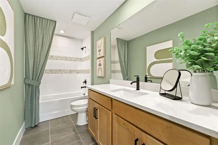 Furnished interior view inside a new home in , Orlando (Image 8).
