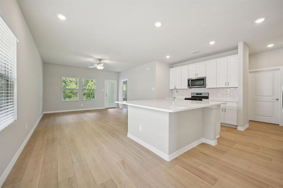 Photo is not of the actual home, but is an inspirational photo of builder’s model home and may depict options, furnishings, and/or decorator features that are not included.