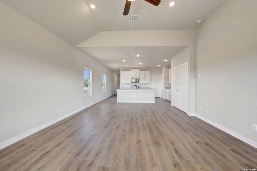 Spacious, unfurnished interior of a new home in Winding Brook, San Antonio (Image 37).