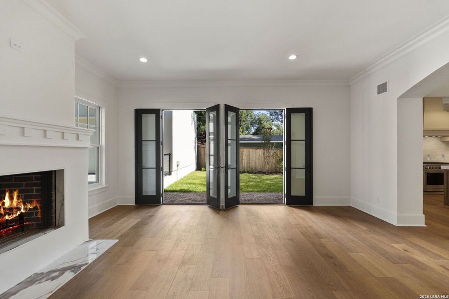 Spacious, unfurnished interior of a new home in , San Antonio (Image 40).