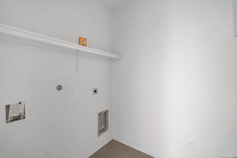 Spacious, unfurnished interior of a new home in , San Antonio (Image 21).