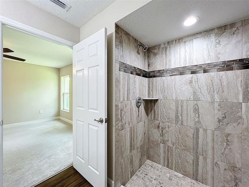 Image 44 of a home in .