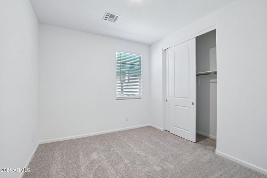 31-web-or-mls-W Tamarisk Ave-S1012-027