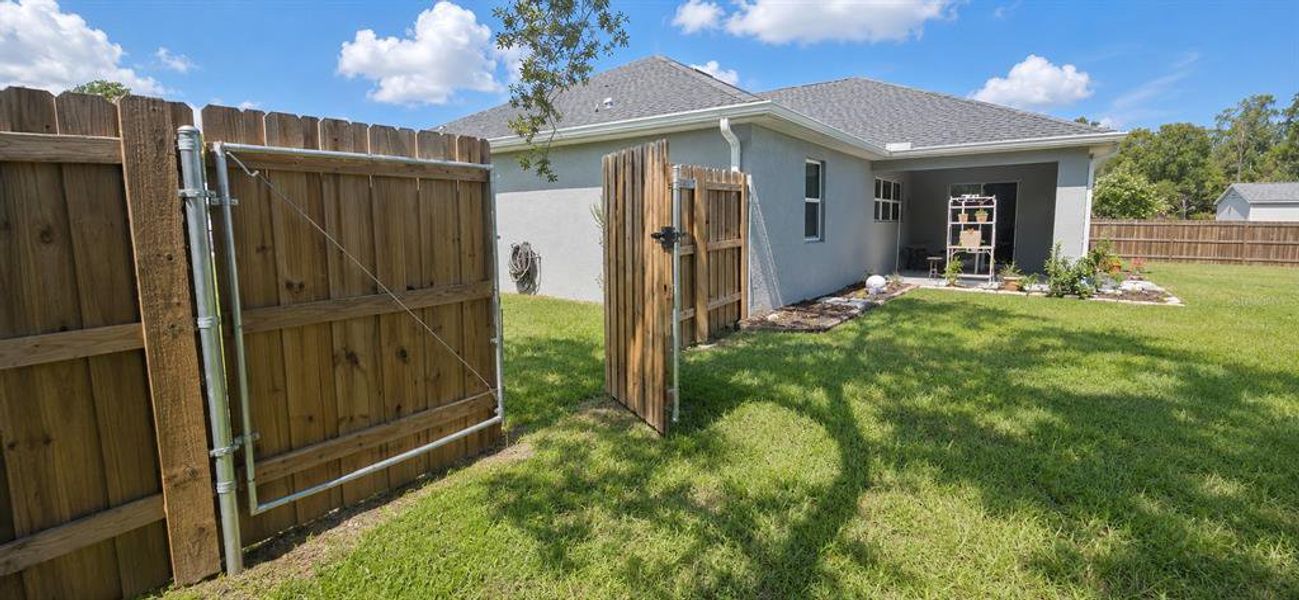 Exterior details and patio area of a home in , Ocala (Image 3). Exterior details and patio area of a home in , Ocala (Image 3).