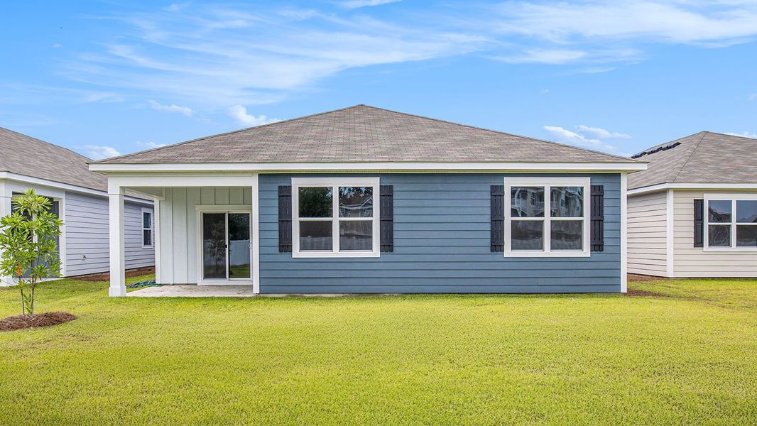 Exterior details and patio area of a home in Kingston Bay, Conway (Image 3).
