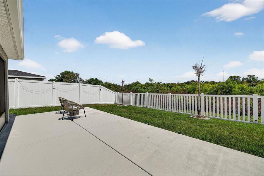 Exterior details and patio area of a home in Ridgewood, Riverview (Image 23).