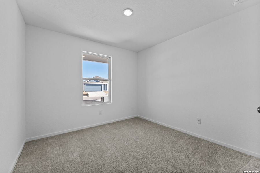 Spacious, unfurnished interior of a new home in Friendship Oaks, Fredericksburg (Image 12).