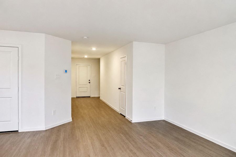 Spacious, unfurnished interior of a new home in Meadow Park, Conroe (Image 17). Spacious, unfurnished interior of a new home in Meadow Park, Conroe (Image 17).