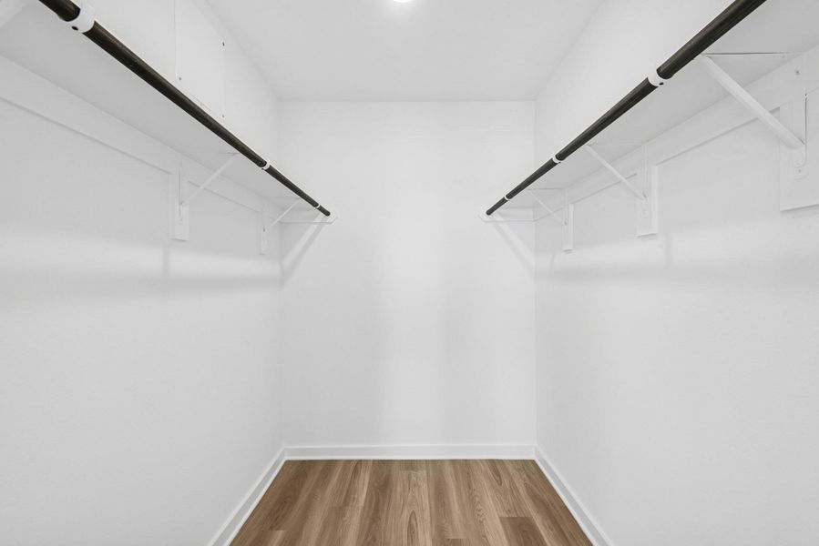 Spacious, unfurnished interior of a new home in Ambrose, La Marque (Image 14).