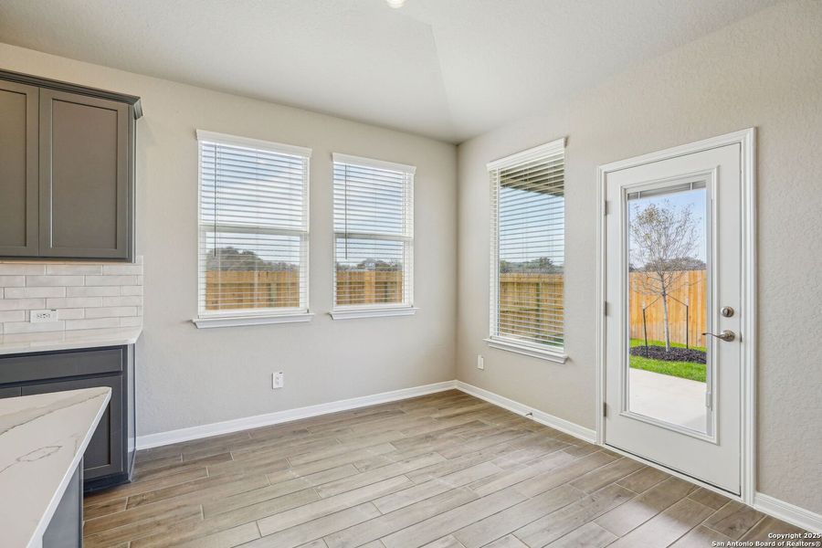 Spacious, unfurnished interior of a new home in Carmel Ranch, Schertz (Image 39).