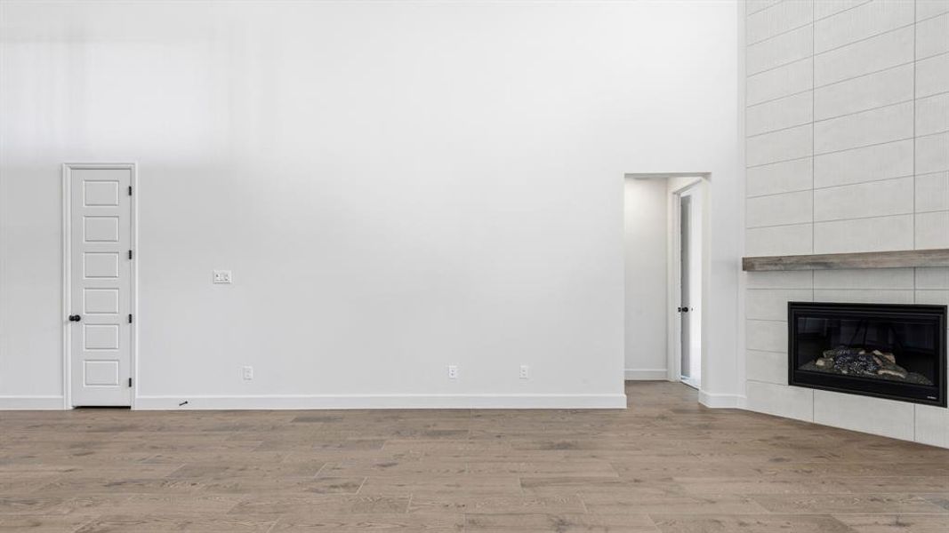 Spacious, unfurnished interior of a new home in The Heights at Uptown Celina, Celina (Image 17).