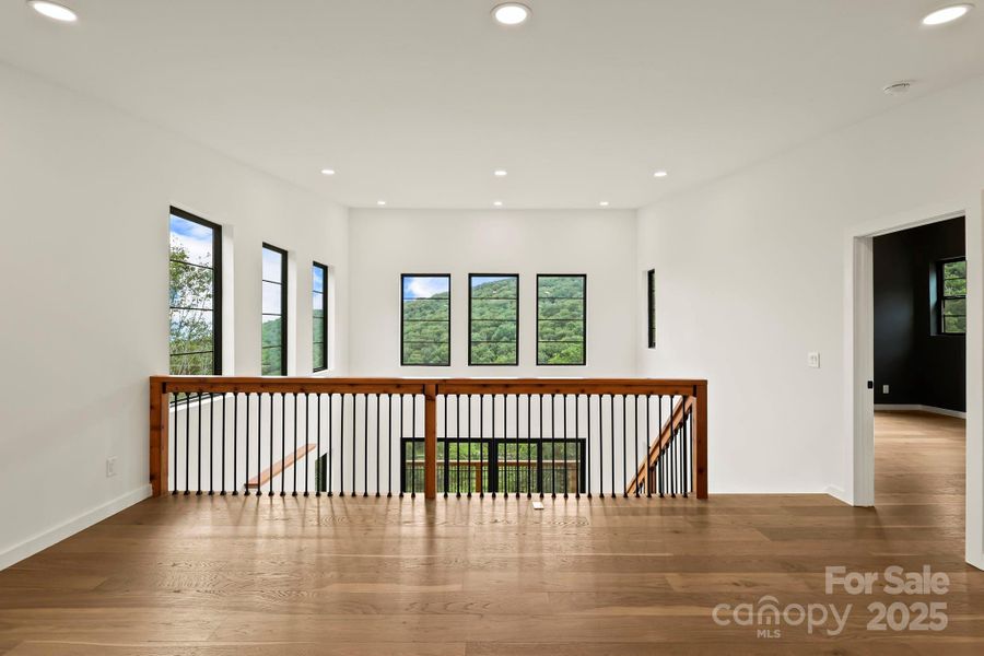 Image 34 of a home in .