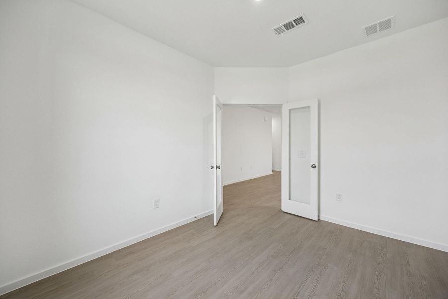 Spacious, unfurnished interior of a new home in Crosby Farms, Crosby (Image 22).