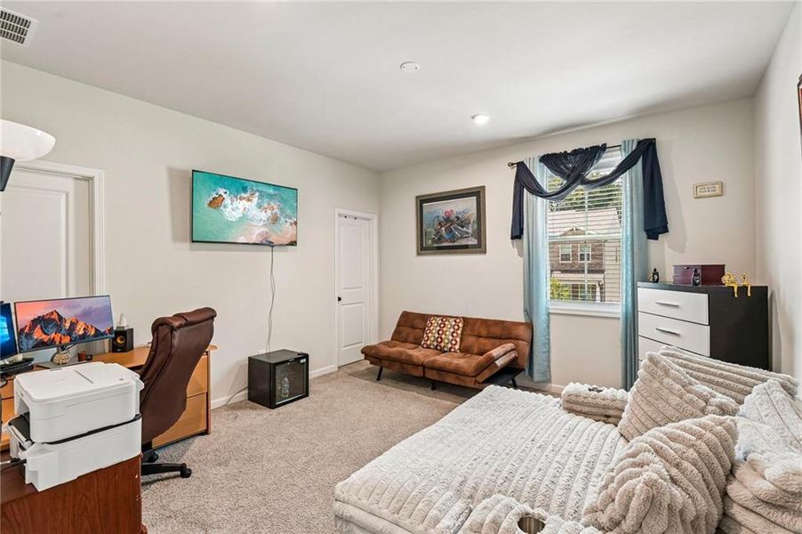 Furnished interior view inside a new home in Pine Mountain Park, Kennesaw (Image 24).