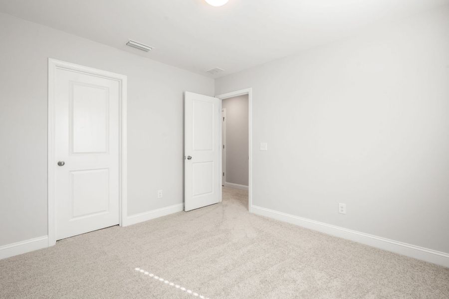 Spacious, unfurnished interior of a new home in Salem Bay, Beaufort (Image 18).