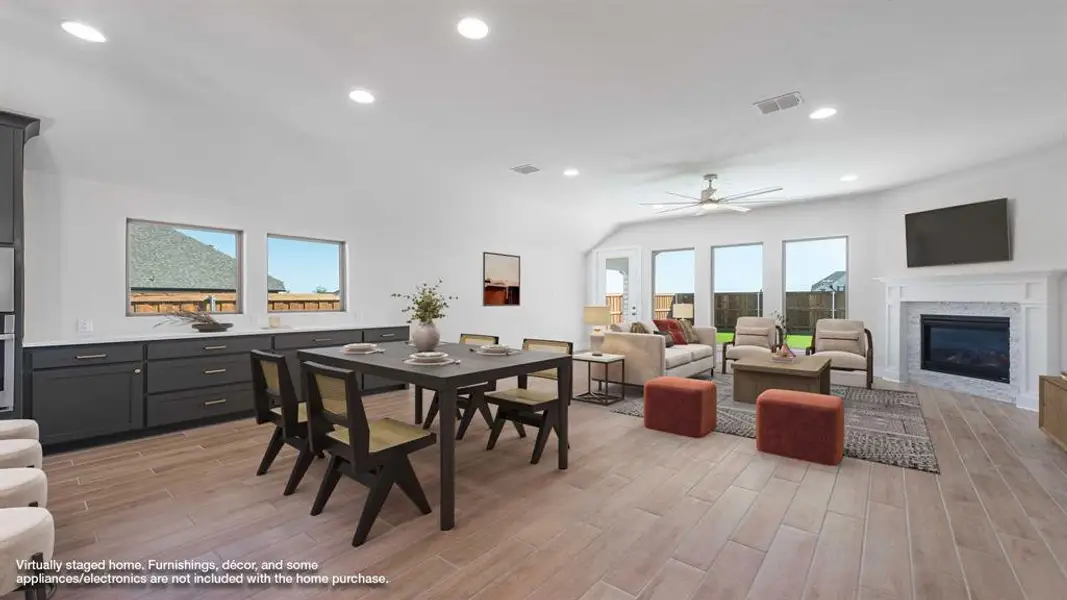 Furnished interior view inside a new home in Myrtle Creek 60', Waxahachie (Image 7).