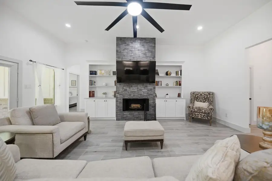 Furnished interior view inside a new home in , New Ulm (Image 31).