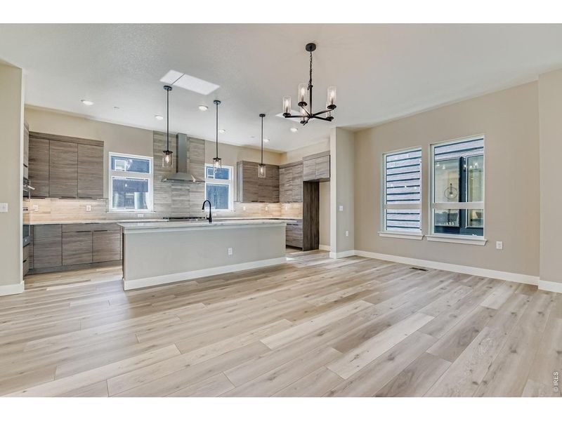 Spacious, unfurnished interior of a new home in Baseline, Broomfield (Image 47).