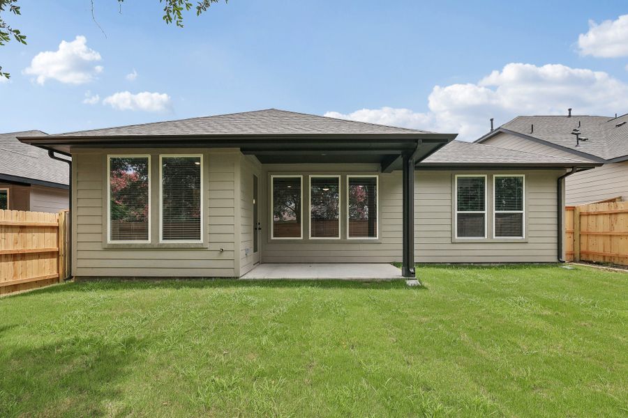Representative exterior details of a home built from the 4013 by Risewell Homes in Parkton Square, Kyle (Image 3).