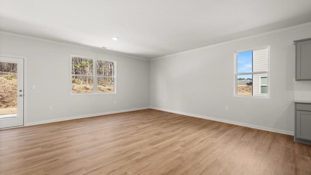 Spacious, unfurnished interior of a new home in Creekview, Atlanta (Image 22).