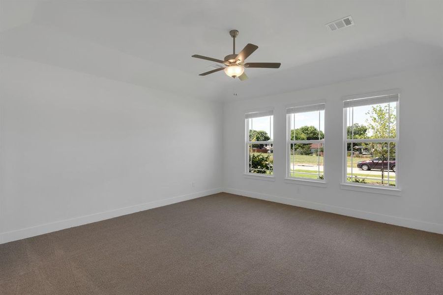 Spacious, unfurnished interior of a new home in Ten Mile Creek Estates, DeSoto (Image 20). Spacious, unfurnished interior of a new home in Ten Mile Creek Estates, DeSoto (Image 20).