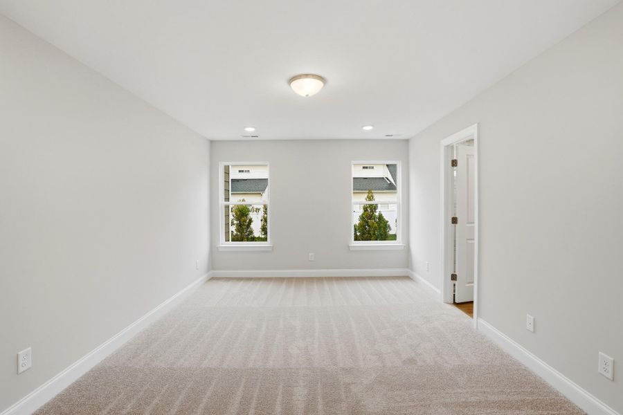 Spacious, unfurnished interior of a new home in Harrisburg Village Townhomes, Harrisburg (Image 33).