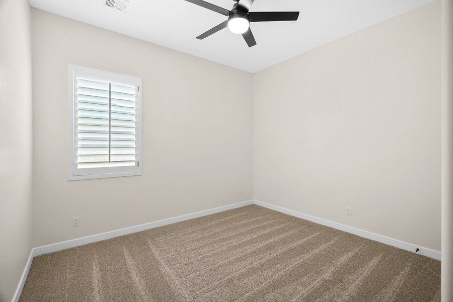 Spacious, unfurnished interior of a new home in Verdancia, El Paso (Image 34).