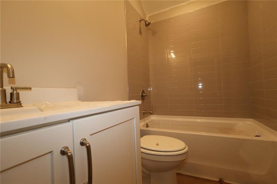 Furnished interior view inside a new home in Old Mill Preserve, Dallas (Image 6).