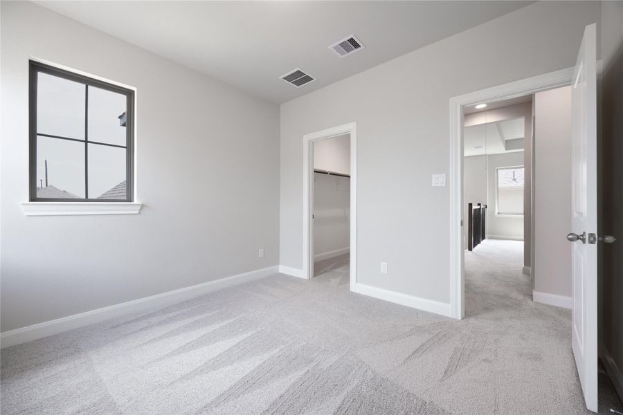 Spacious, unfurnished interior of a new home in Sunterra, Katy (Image 22). Spacious, unfurnished interior of a new home in Sunterra, Katy (Image 22).