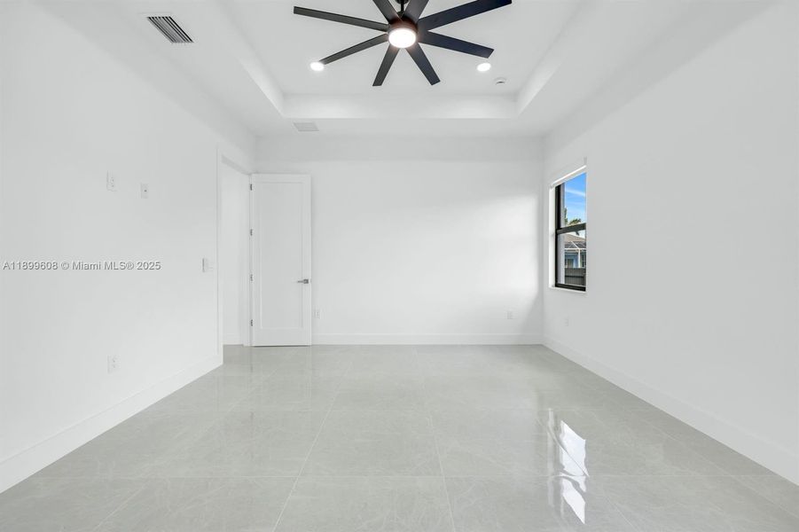 Spacious, unfurnished interior of a new home in , Cape Coral (Image 23). Spacious, unfurnished interior of a new home in , Cape Coral (Image 23).