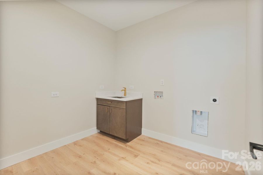 Spacious, unfurnished interior of a new home in , Hickory (Image 21).