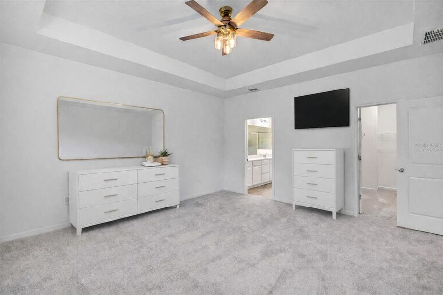 Spacious, unfurnished interior of a new home in , Dunnellon (Image 16).