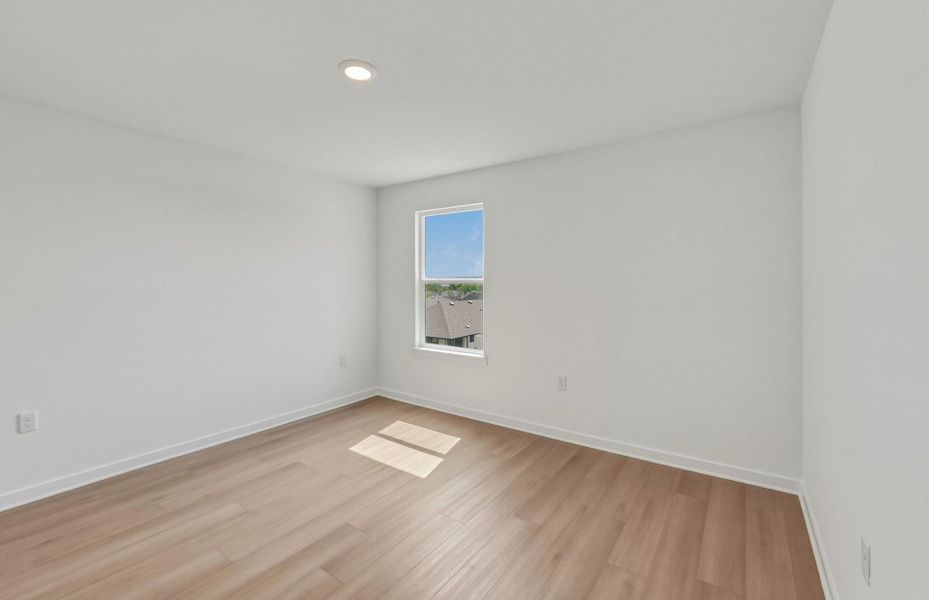 Spacious, unfurnished interior of a new home in Sun City Texas, Georgetown (Image 46).