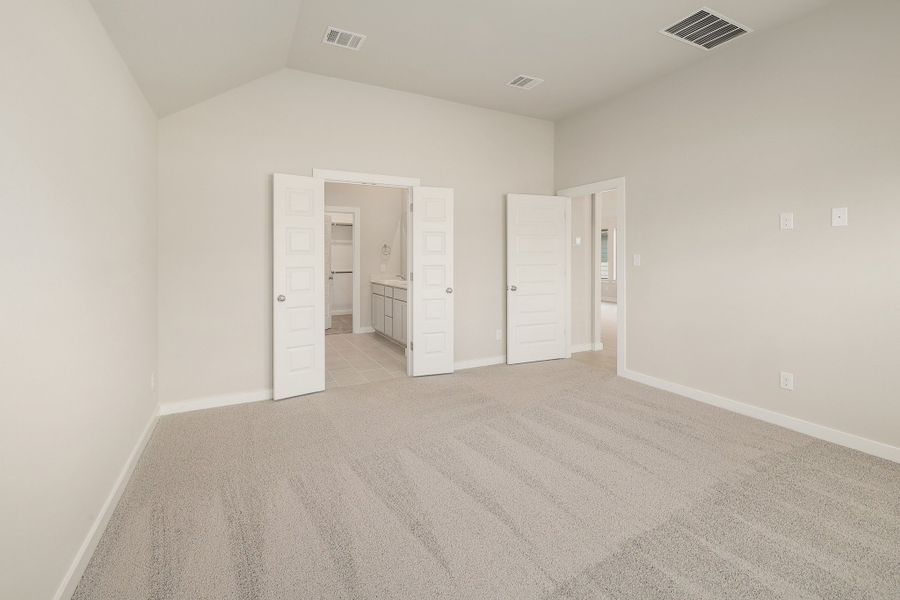 Spacious, unfurnished interior of a new home in Prairie Winds, Hutto (Image 21).