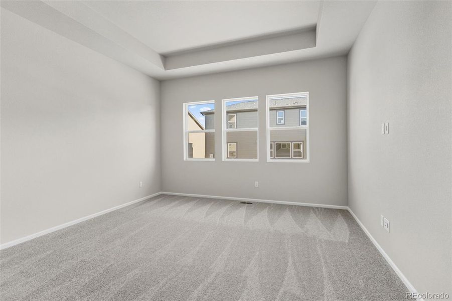 Spacious, unfurnished interior of a new home in Talon Pointe, Thornton (Image 16).