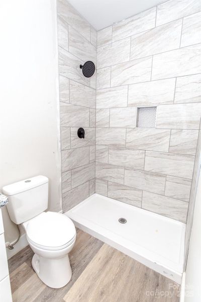 Furnished interior view inside a new home in , Hickory (Image 3).