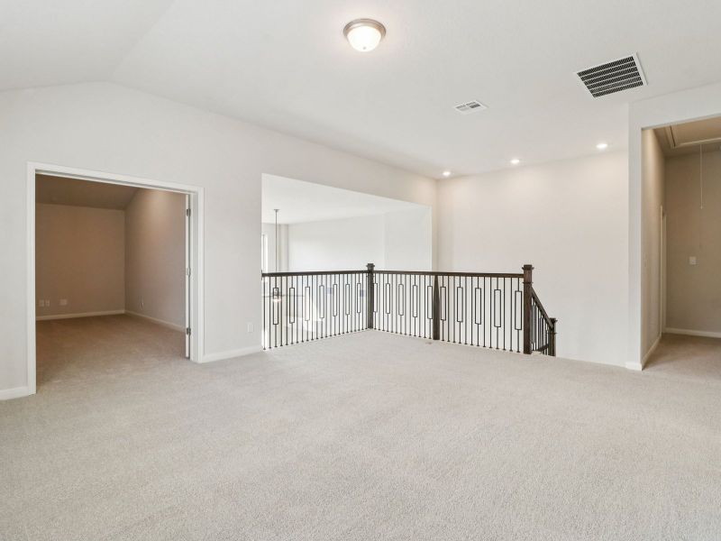 Spacious, unfurnished interior of a new home in Fox Falls, Boerne (Image 19). Spacious, unfurnished interior of a new home in Fox Falls, Boerne (Image 19).