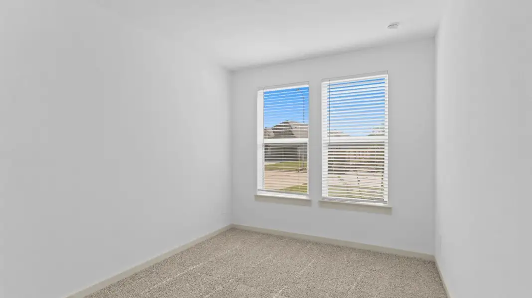 Spacious, unfurnished interior of a new home in Alexander 65' Homesites, Pearland (Image 21).
