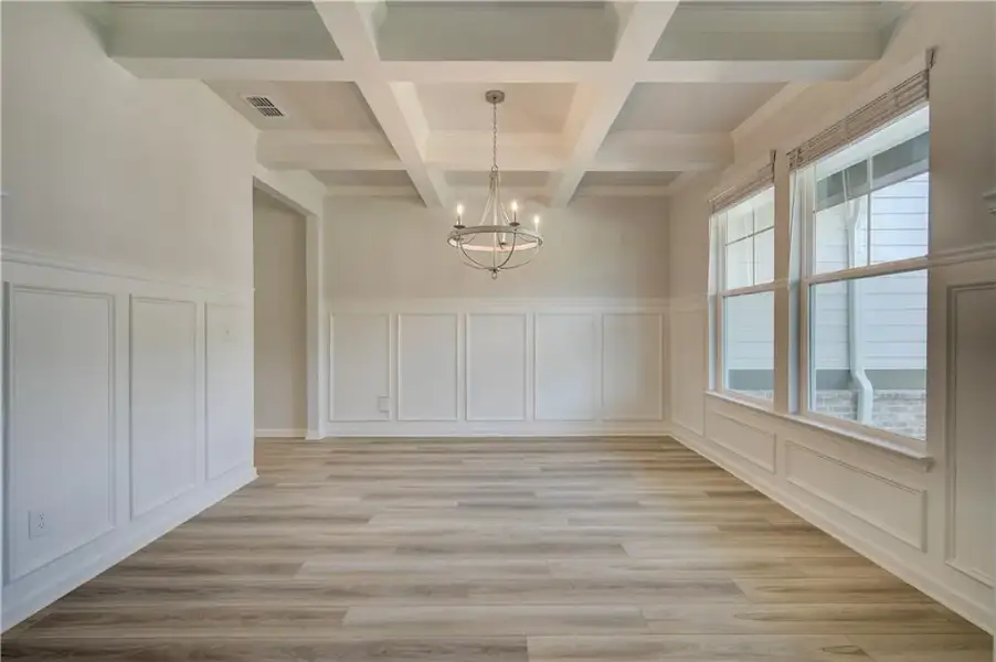 Spacious, unfurnished interior of a new home in Grandview at Millers Mill, Stockbridge (Image 14).