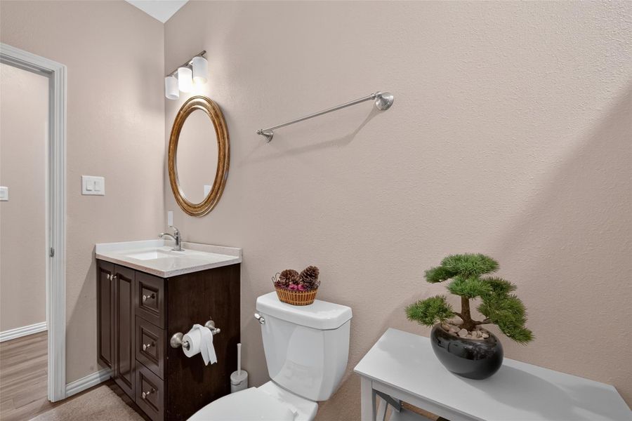 Furnished interior view inside a new home in , Rosharon (Image 17). Furnished interior view inside a new home in , Rosharon (Image 17).