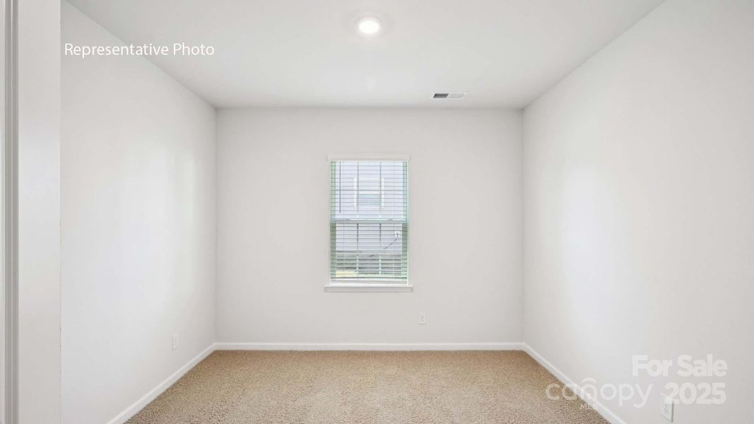Spacious, unfurnished interior of a new home in Brandon Creek, Gastonia (Image 12).