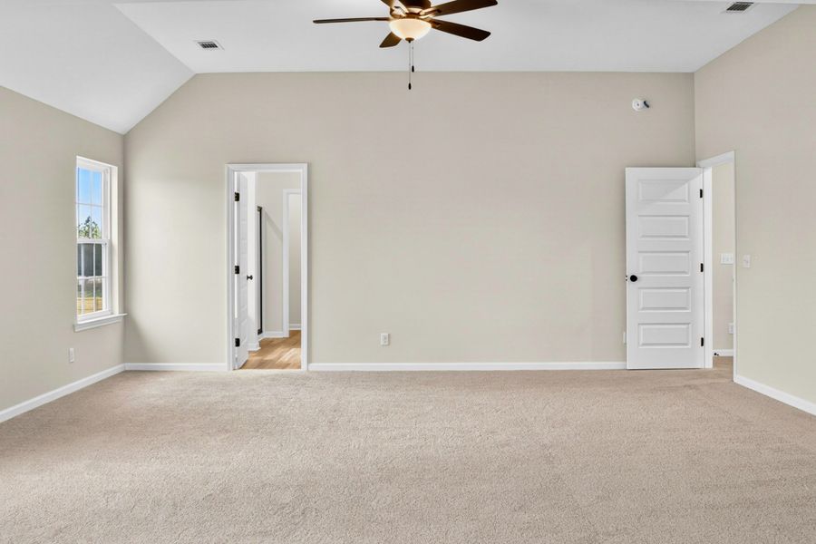 Representative unfurnished interior of a home built from the The Sunbury by RTS Homes in Doctor's Creek, Ludowici (Image 36).