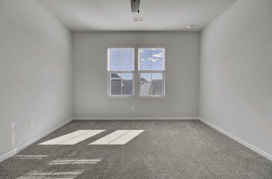 Spacious, unfurnished interior of a new home in , Summerville (Image 41).
