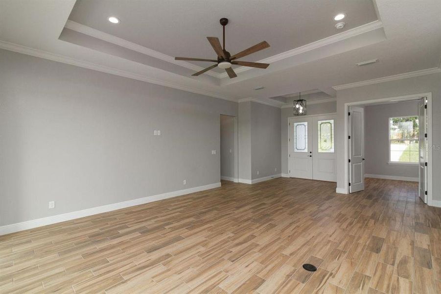 Spacious, unfurnished interior of a new home in , Leesburg (Image 10).