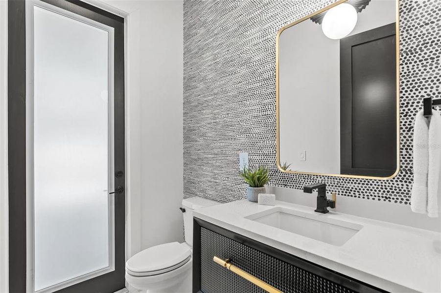 Furnished interior view inside a new home in , Orlando (Image 43).