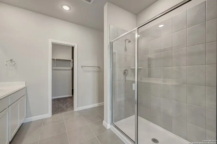 Furnished interior view inside a new home in Park Place, New Braunfels (Image 11).