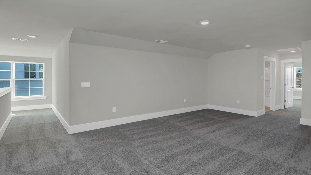 Spacious, unfurnished interior of a new home in Livingston Woods, Irmo (Image 39).