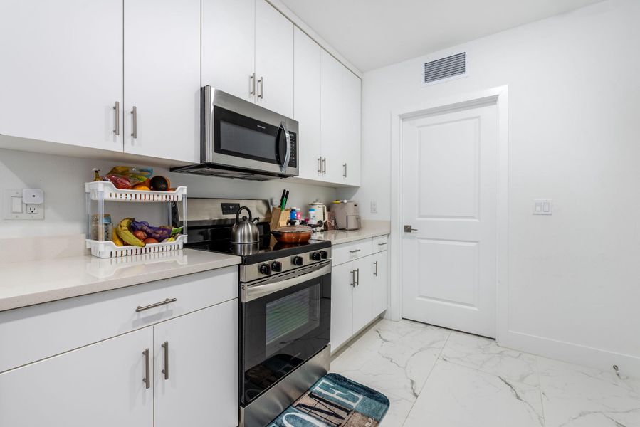 408NW12thAveBoyntonBeach-17