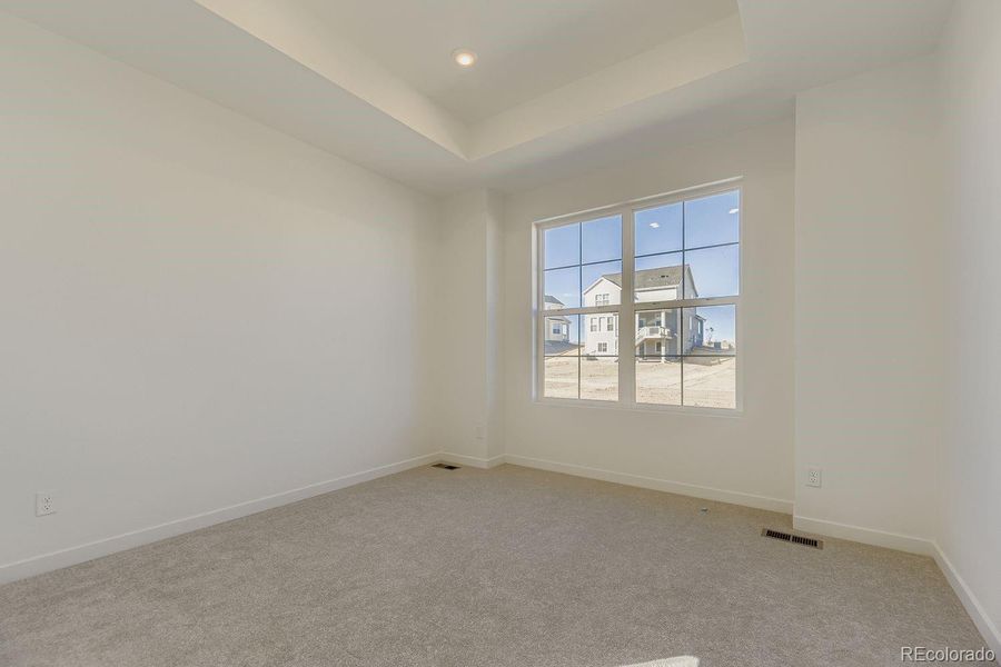 Spacious, unfurnished interior of a new home in Independence: The Pioneer Collection, Elizabeth (Image 9).